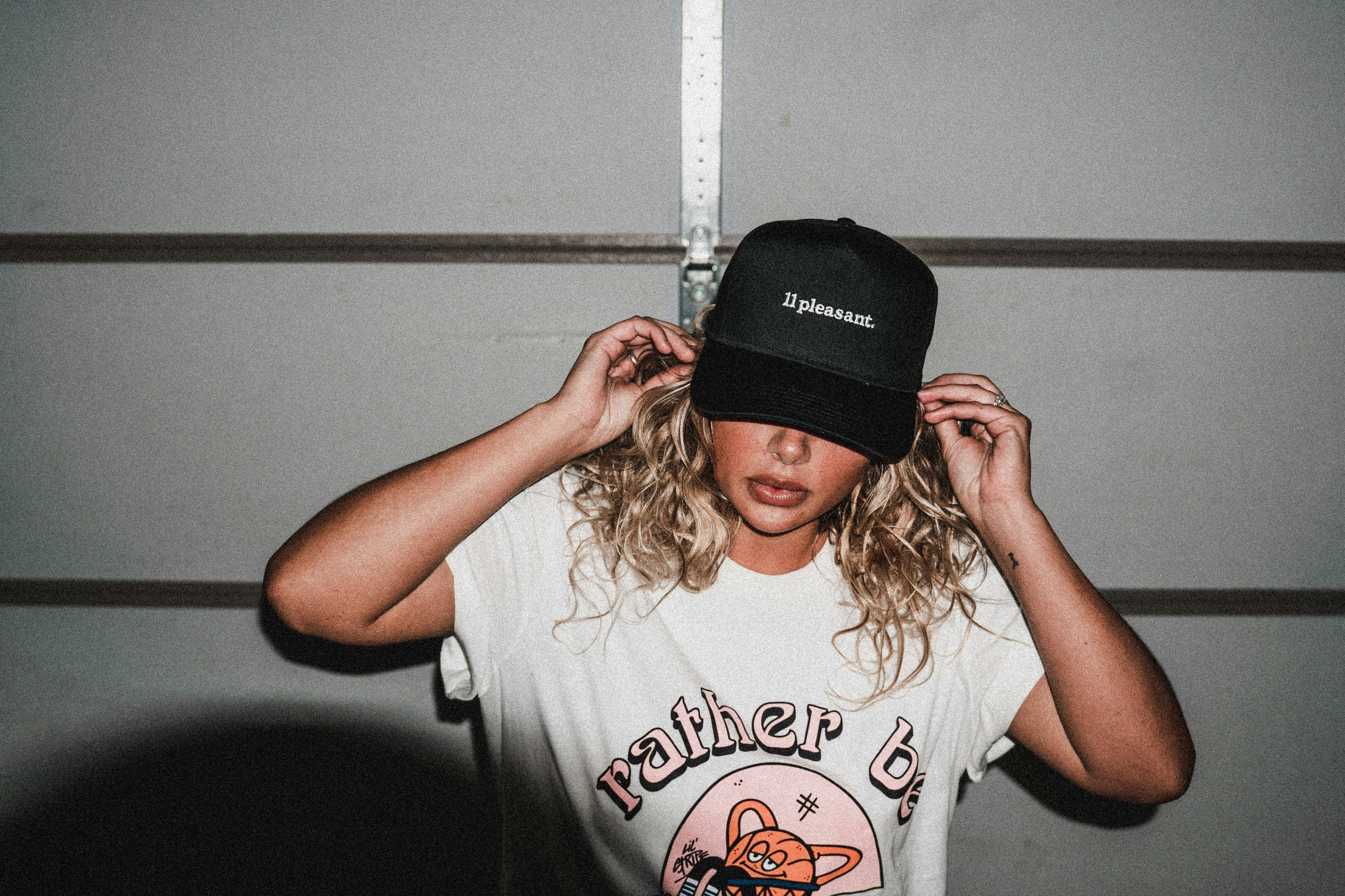 Caps